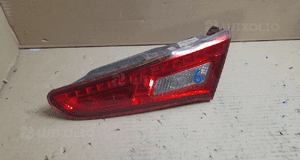 ALFA ROMEO GIULIETTA 2010 - klapa tył LAMPA PRAWA PRAWE W KLAPE 1