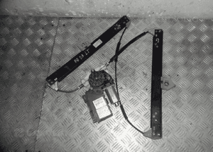 PODNOŚNIK SZYBY LEWY TYŁ AUDI A8 D3 1