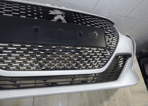 Zderzak przód przedni peugeot 208 ii 9828081180 9