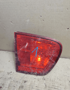 SEAT IBIZA 2 FL LAMPA TYŁ W KLAPIE LEWA 1