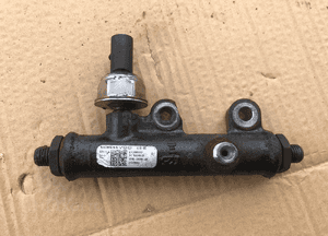 Listwa wtryskowa z czujnikiem 4R8Q-9C066-AE Land Rover Discovery 3 III / Range Rover Sport 2.7 TDV6 1