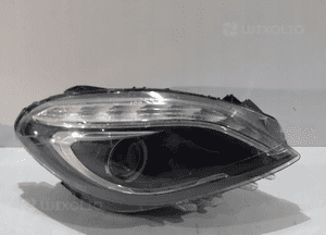 Mercedes W246 Lampa Bi-Xenon R uszkodzona - 13014 1