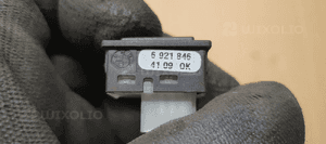 Przełącznik otwierania klapy bagażnika BMW 5 E61 6921846 4