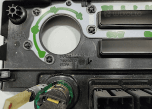 Ramka osłona deski rozdzielczej radia land rover defender 7H12-045F67 07-14 6