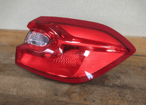 Lampa tylna tył prawa ford fiesta MK8 2017- 1