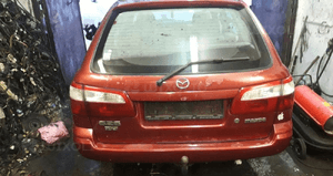 Mazda 626 97-02 kombi szyba tylna tył w klapie 2