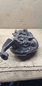 Zwrotnica prawy przód przednia prawa Land Rover Discovery III 2.7 TDV6 6