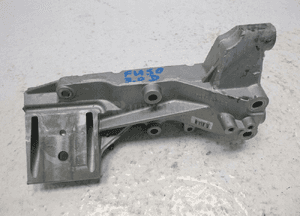 Mitsubishi fuso wspornik mocowanie alternatora 2
