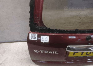 Klapa tył tylna bagażnika do nissan x-trail T30 bordo bordowa AX6 zbita szyba 2