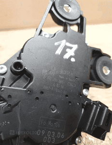 SILNICZEK WYCIERACZKI TYŁ FORD nr 0390201860 2