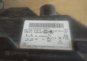 Lampa prawa prawy bi xenon skoda superb 3 iii 3V 5