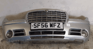 Zderzak przód przedni chrysler 300C spryskiwacze lamp xenon PS2 srebrny halogeny 1