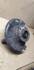 Zwrotnica piasta prawy przód przednia VW Passat B6 2.0 TDI 3C0407258G 2