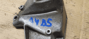 Łapa mocowanie skrzyni biegów Audi A4 B5 8D0399114L 7