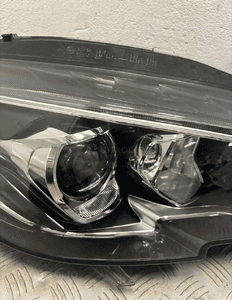 Lampa prawy przod peugeot 308 ii T9 lift org fv 4
