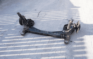 Belka zawieszenia tył renault laguna 3 iii hb 1