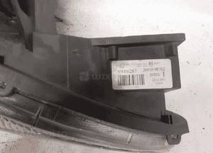 Przod przednia lampa prawa nissan primera N16 3