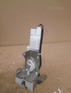 B6765 Zamek klapy Suzuki Swift MK6 3