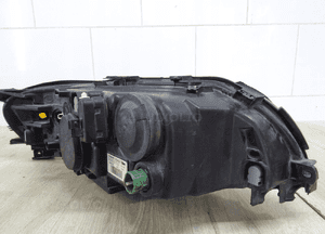 Lampa PRAWA V70 04-07 r H7 30698836 5