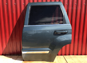 Jeep grand cherokee wk kompletne drzwi lewy tył 1