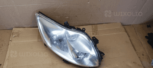 Lampa prawy przód przednia prawa Toyota Auris 3