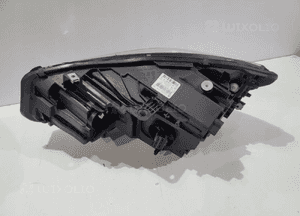 BMW 2 F45/ F46 LCI Lampa przednia LED Prawa- 12824 5