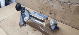 Zawór EGR chłodnica chłodniczka Mazda 6 II 2.2 D R2AA-20304 6