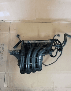 Kolektor ssący listwa wtryskowa VW Bora 1.4 16V 1