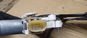 Mechanizm podnośnik szyby lewy przód BMW  E90 6927027 4