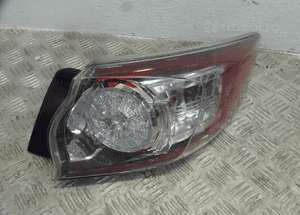 Lampa prawa tył tylna w błotnik mazda 3 ii bl hb 1