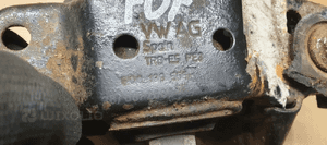 Łapa mocowanie skrzyni biegów VW Fox 6Q0199555AC 8