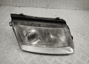 LAMPA PRAWY PRZÓD VW PASSAT B5 przed LIFT 1