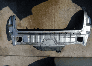 Audi A4 B6 kombi pas tyl sciana bagaznika 02-05