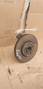 Zwrotnica lewy przód przednia lewa Skoda Rapid 1.6 TDI 4