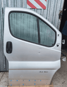 Drzwi prawy przód prawe przednie renault trafic ii opel vivaro a primastar 1