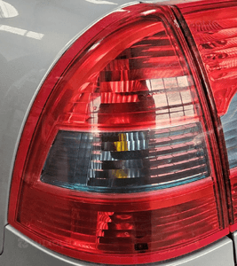 Citroen C5 II 04-08 lampa tył tylna  prawa HB 2