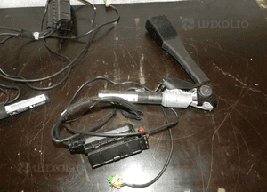 Napinacz Pasa Napinacze Pasów Lewy Prawy Komplet Opel Corsa D 13225286 13225285 3