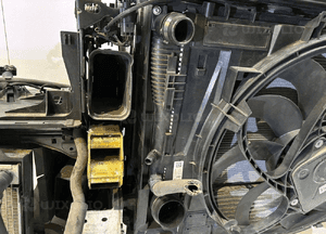 BMW 5 F10 / F11 530i Pas przedni kompletny - 14173 10