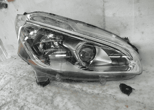 Peugeot 208 lift soczewka led lampa prawy przód prawa przednia reflektor 1