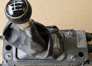VW Touran I Caddy 1.9 TDI lewarek wybierak linki biegow 1T0711266B 1