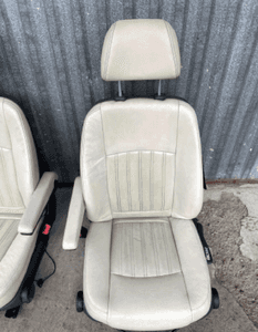 VIANO 639 fotel przedni przód fotele podłokietnik x-clusive skora LIFT 2