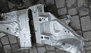 Toyota Yaris II 06-11 podłużnica ćwiartka przód przednia d praw lewa 1