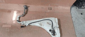 Zbiorniczek spryskiwaczy pompka VW Touareg 7L0955453D 7L0955453E 4