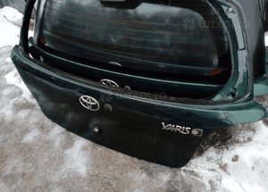 Toyota Yaris klapa tyl tylna 99-05 2