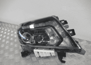 Lampa przednia przód prawa nissan navara 4 iv full led 2015-2020 3