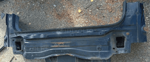 VW Passat B6 kombi pas tyl tylny sciana 1