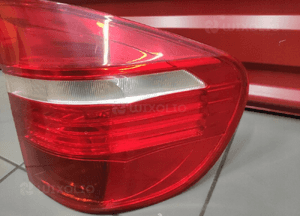 Bmw X5 E70 przed lift lampa prawy tył w błotnik prawa tylna europa 4