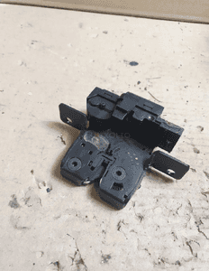 ZAMEK KLAPY TYŁ RENAULT MODUS CLIO III MEGANE II 8200947699 1