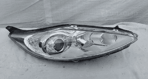 Lampa przód przednia prawa fiesta MK7 8A61-13W029-DG uk 1