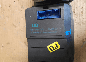 RADIO CDC 40 OPERA nr 13188475 WYŚWIETLACZ nr 24461295 OPEL VECTRA C 3
